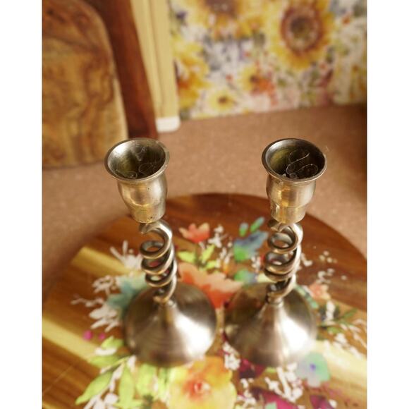 Vintage Mid-Century Modern Silver Metal Spiral Candlestick Holders – Set Of Two - Picture 4 of 5